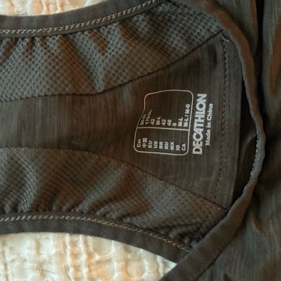 [M] Green Activewear Tank - Picture 3 of 5